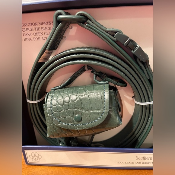 NIB Dog Leash And Waste Bag Set.